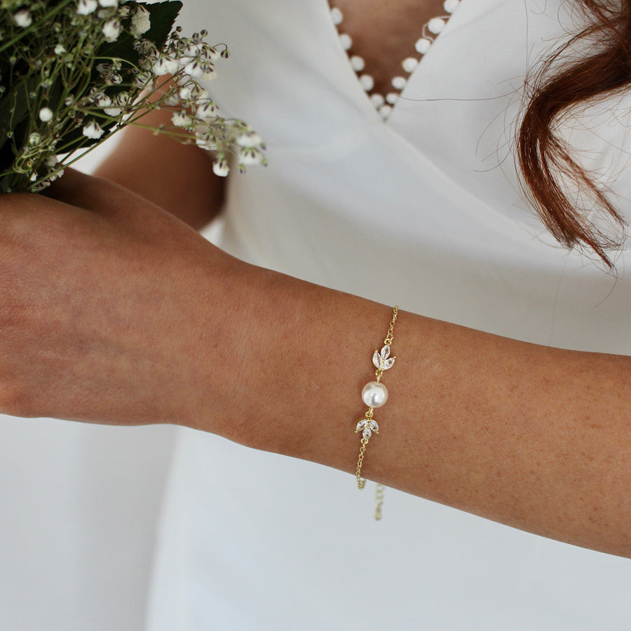 Christendom bevroren Gedragen Petite Charlotte bruids armband – Copper Lane Gift Co.